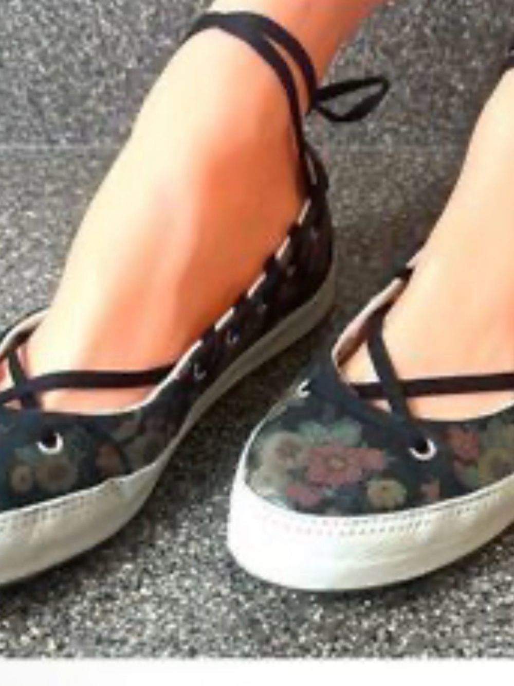 Converse Floral Canvas Ankle-Tie Sneakers - Black with Multicolor Flowers